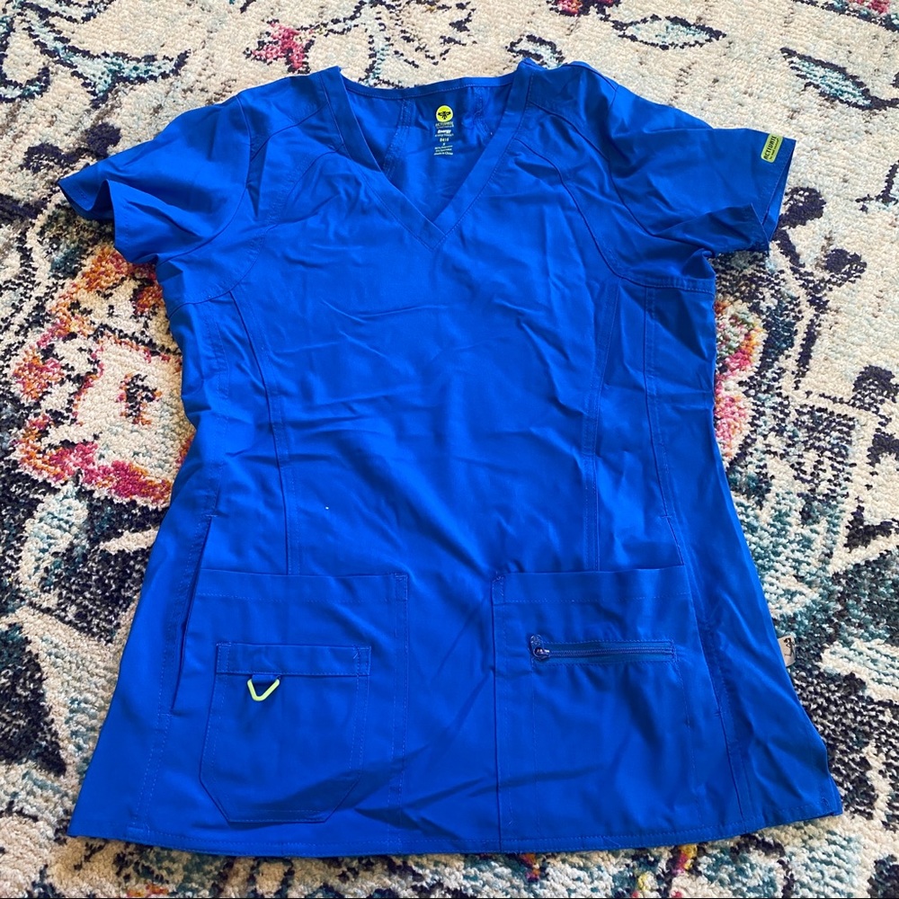 Scrub set